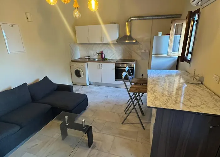 Cozy With Fireplace *