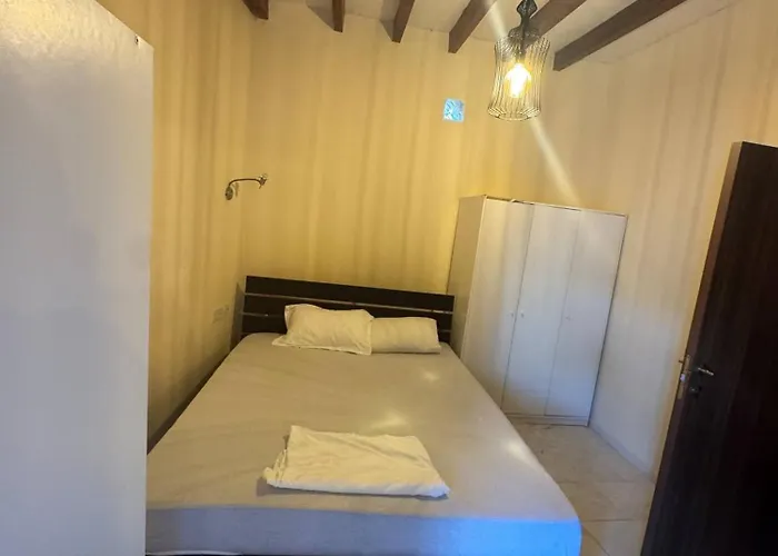 Cozy With Fireplace Lägenhet Marathounta