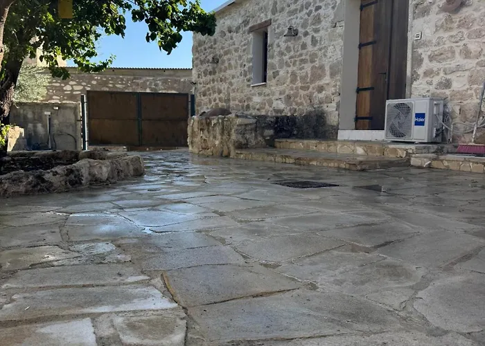 Lägenhet Cozy With Fireplace *