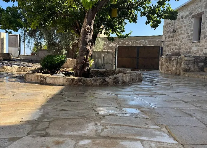 Cozy With Fireplace Apartmán Marathounta